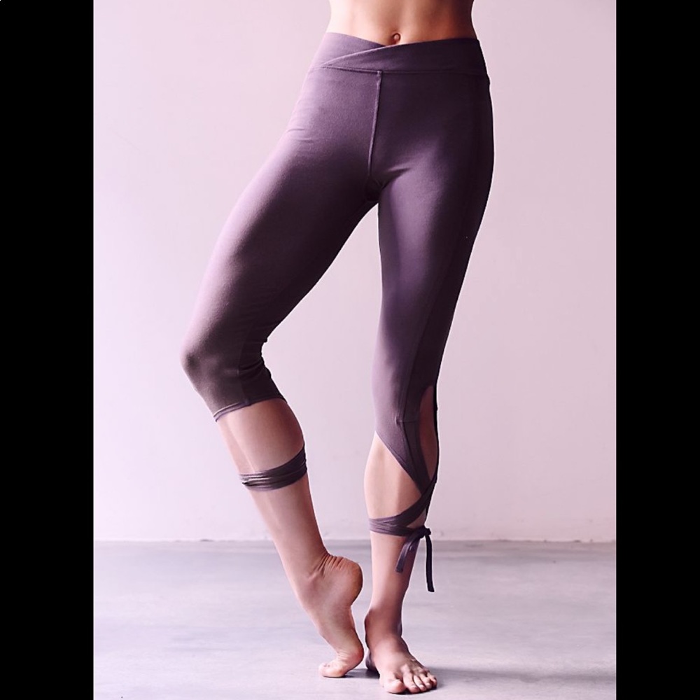 Free People FP turnout leggings- Light purple